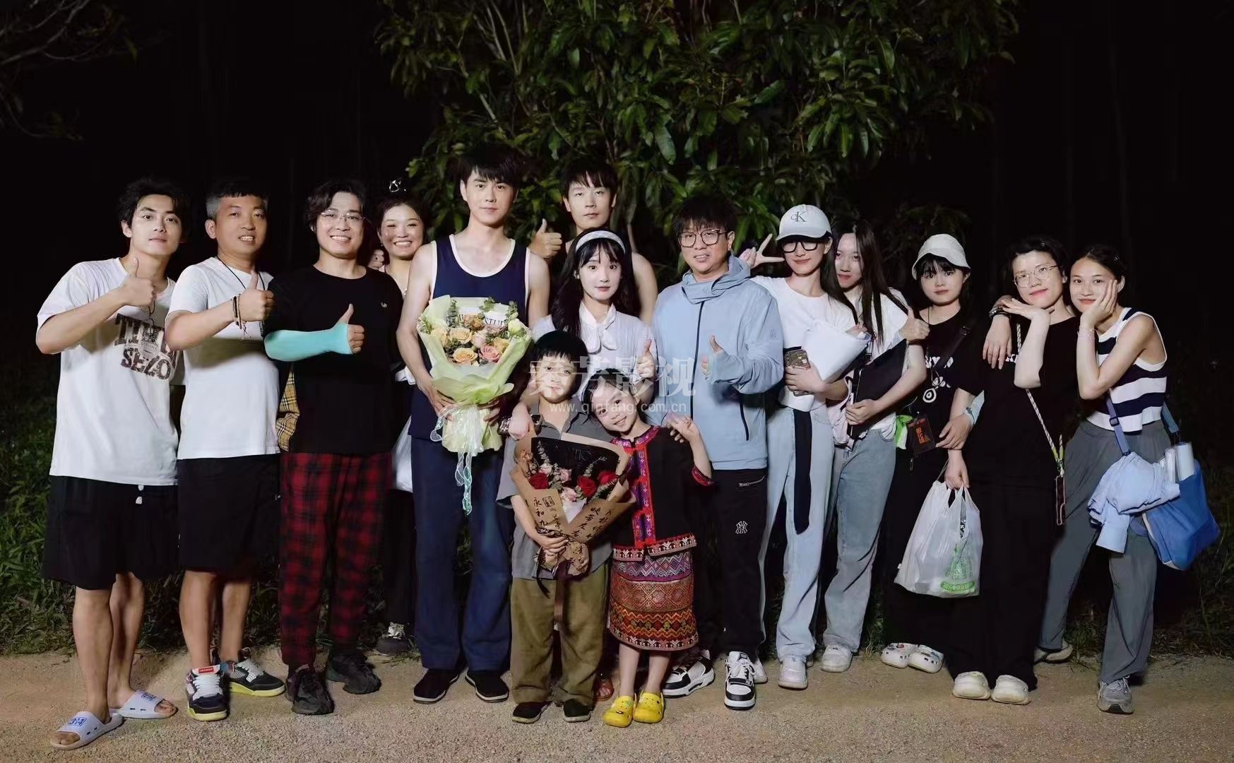 恭喜林苗同学就业剧组杀青大吉，边做化妆师边做兼职演员