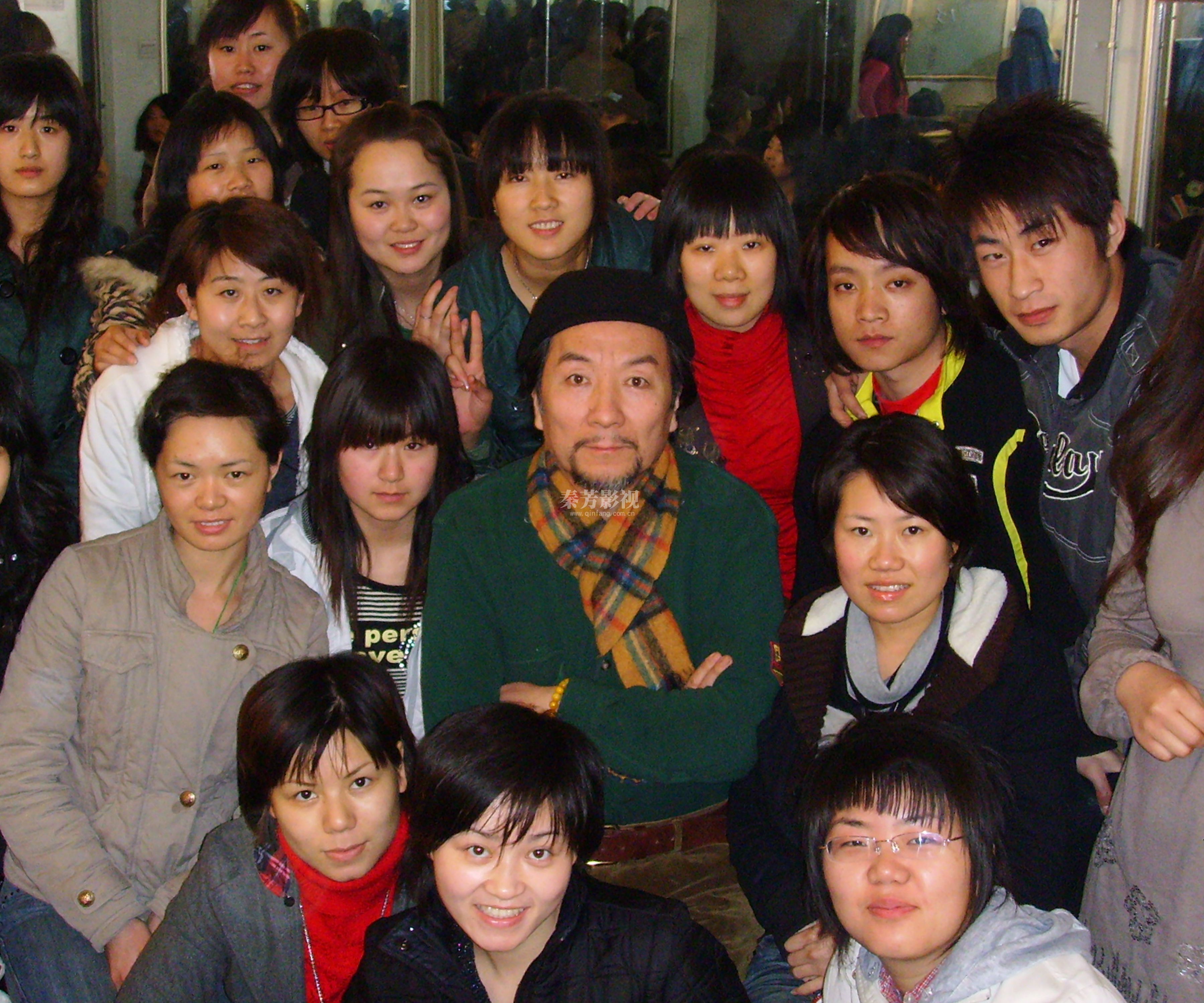 秦芳影视化妆培训学校的毕业生在就业后有哪些职业发展路径