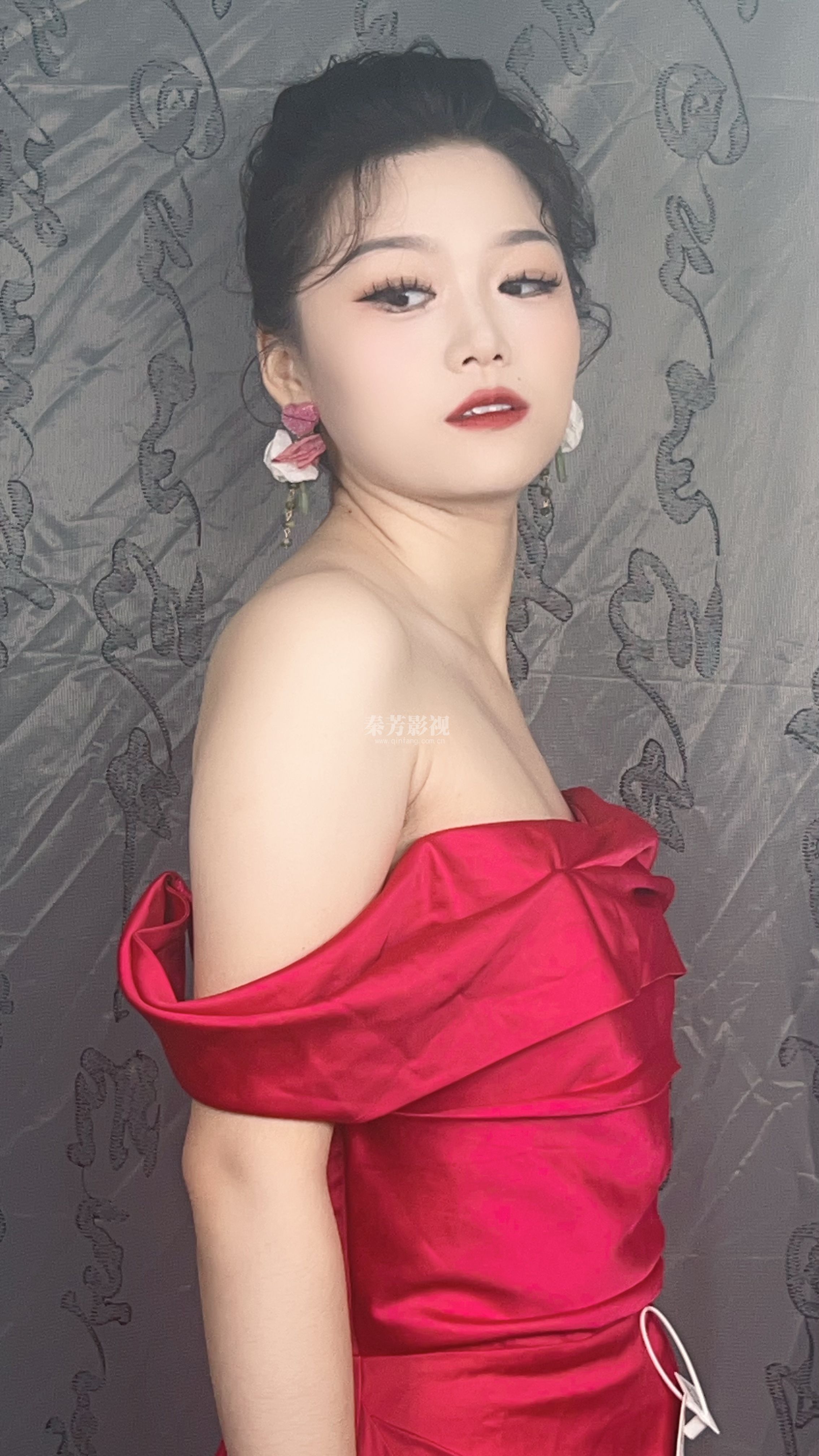 不算美女 但看着很舒服