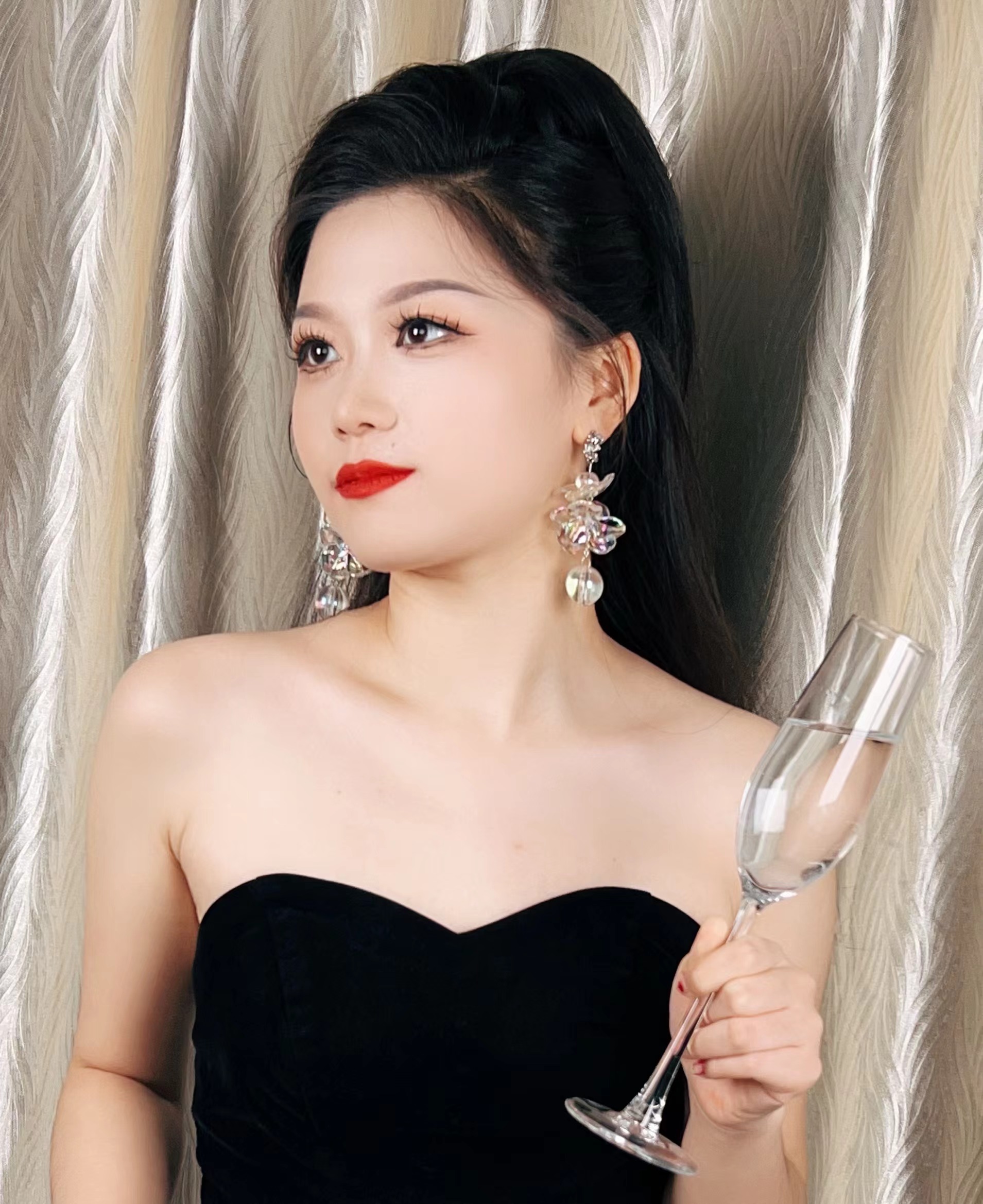 如何用有限的化妆品创造出适合不同场合的妆容