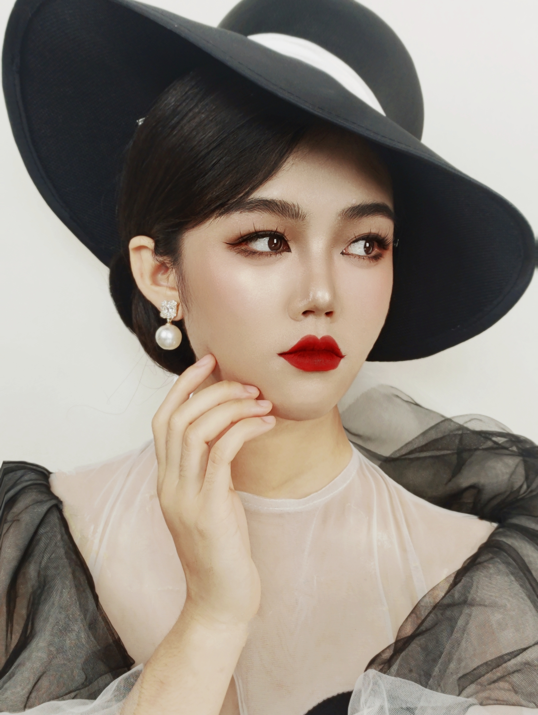 剧组化妆师与导演和演员的沟通策略