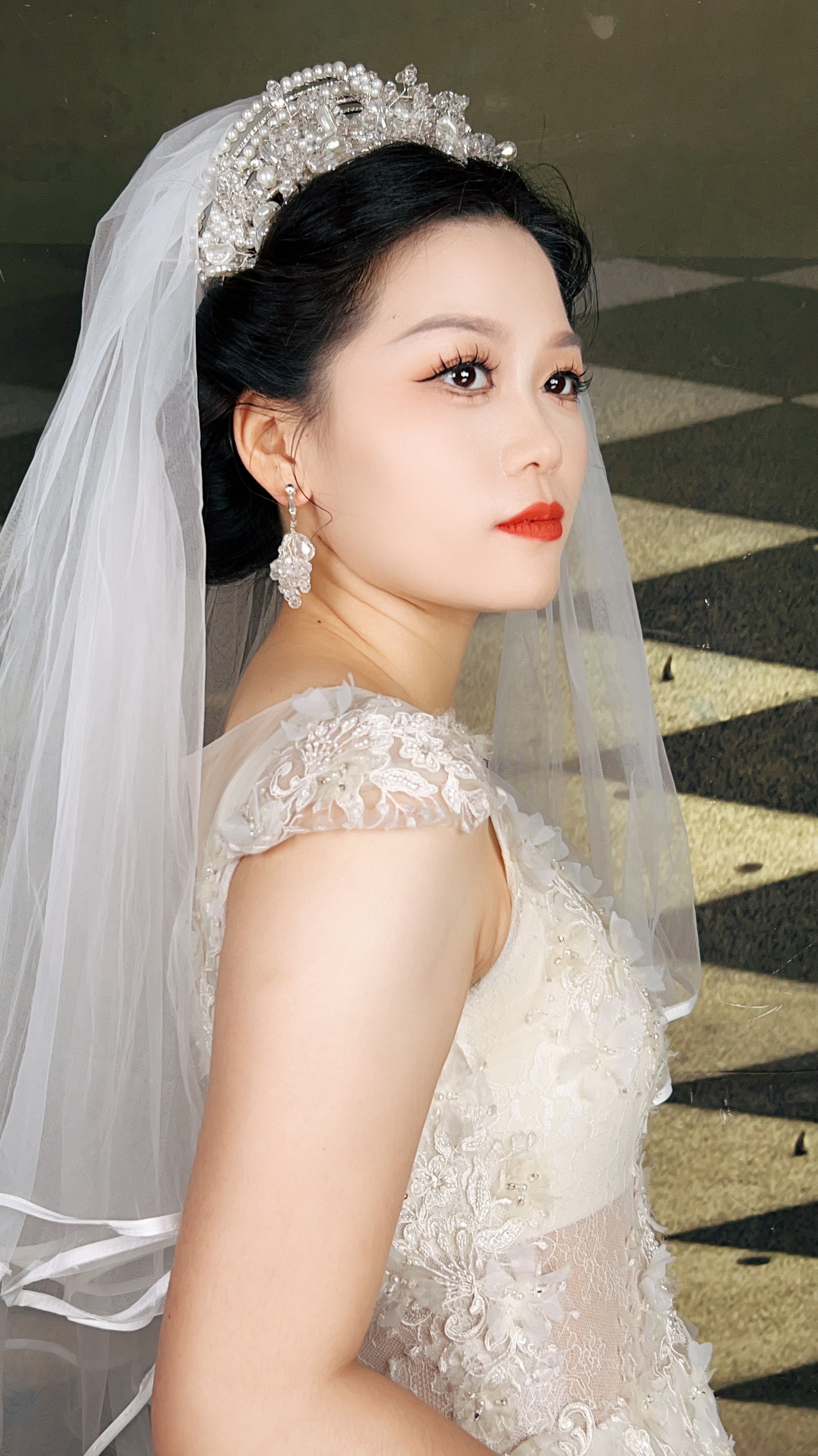 学员做的两种新娘造型