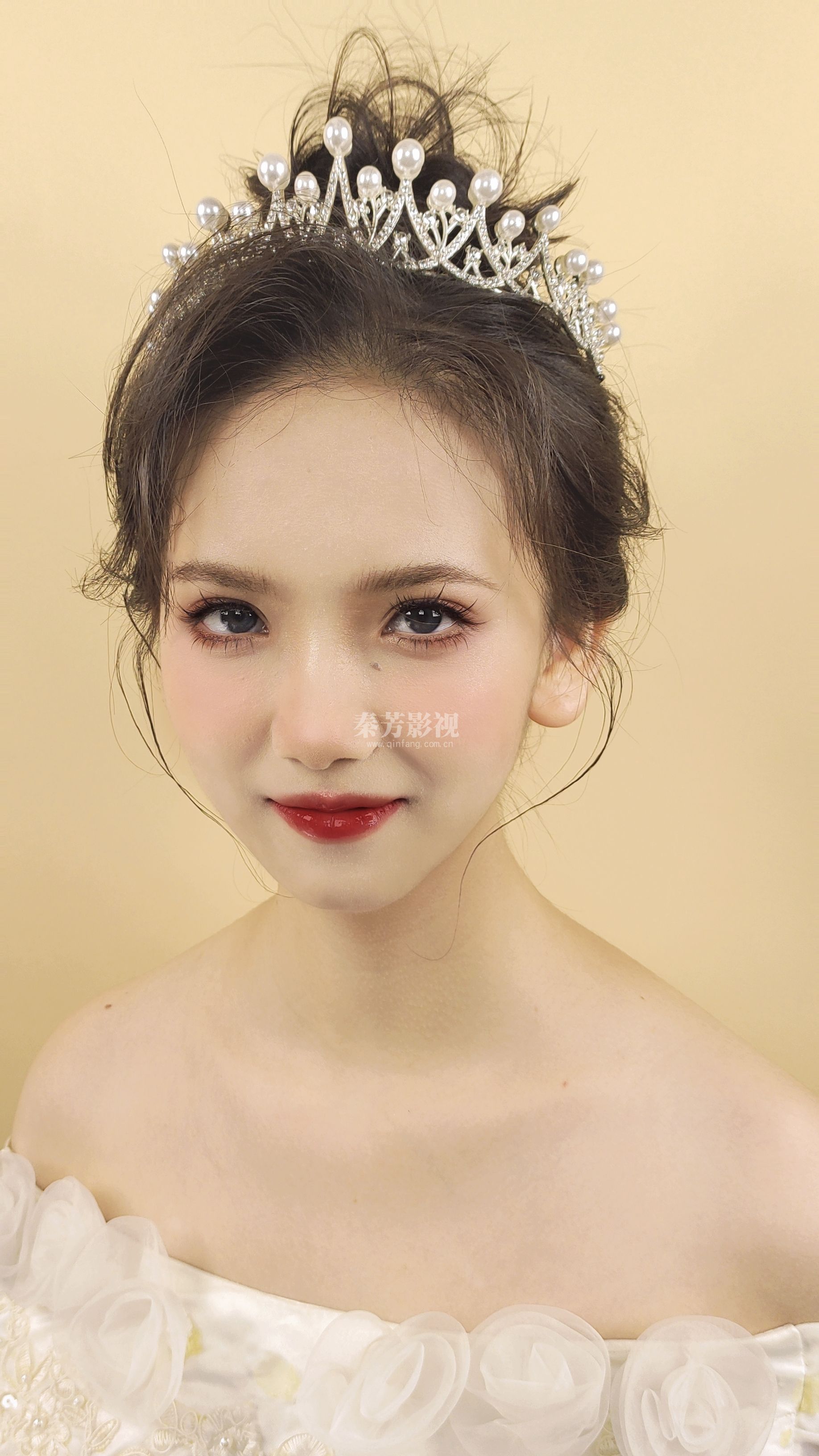 显老但足够漂亮的新娘子