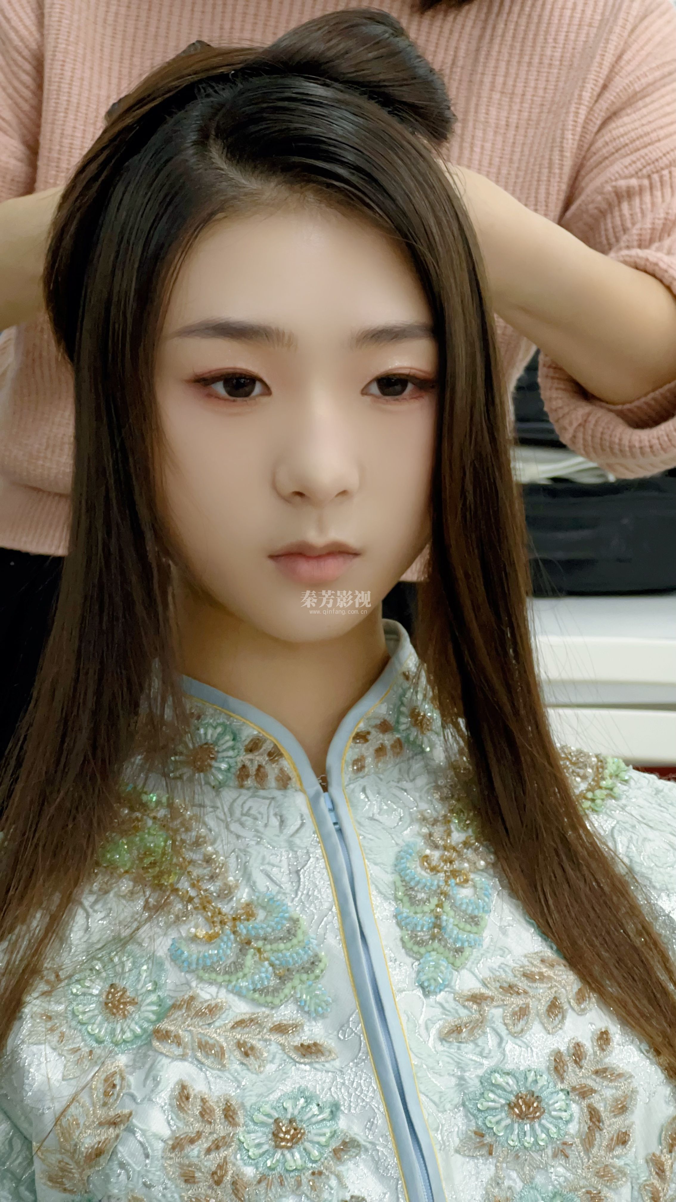 绣禾服新娘 只可惜不是红色的