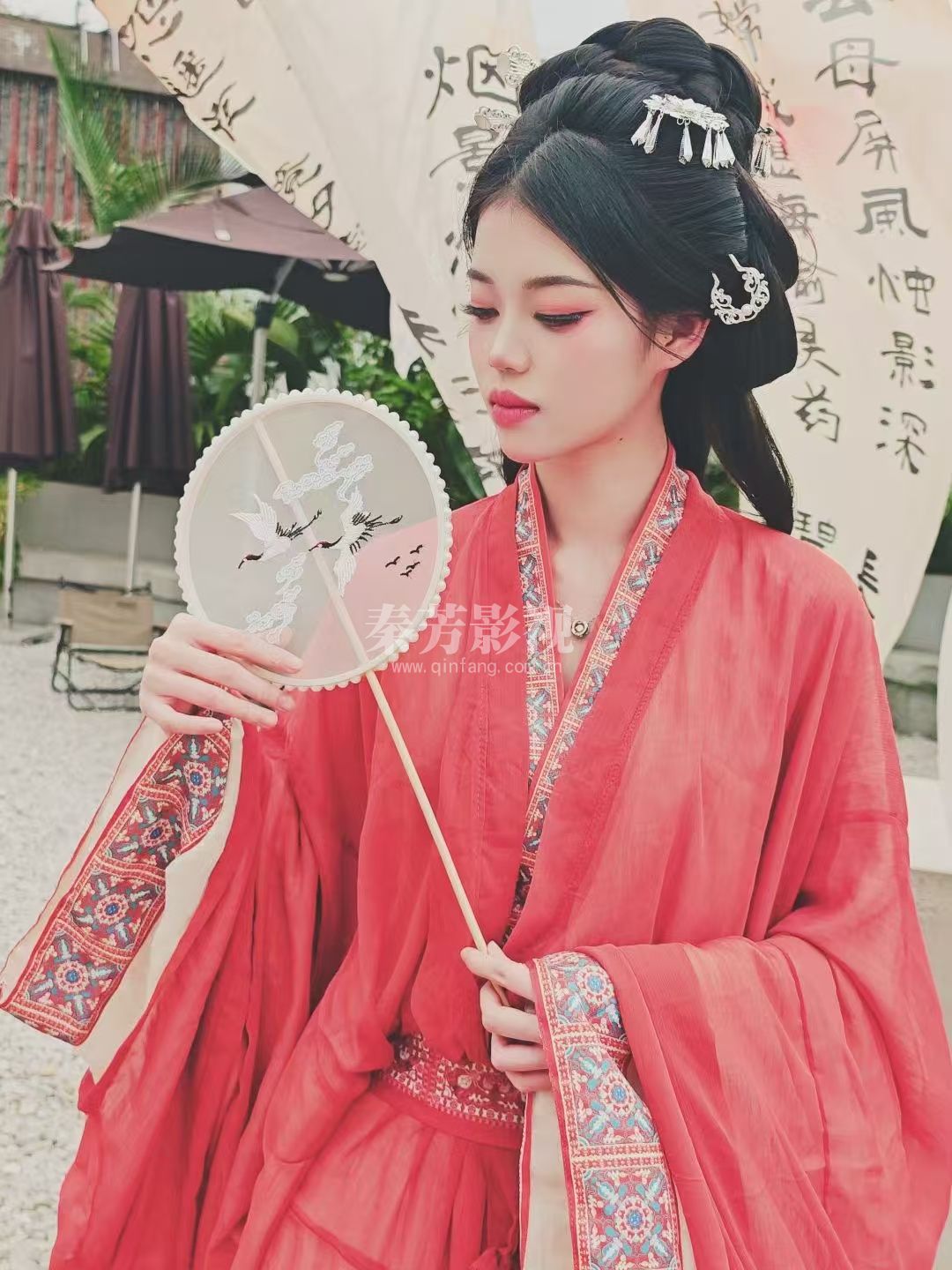 红衣女侠客 就是缺剑