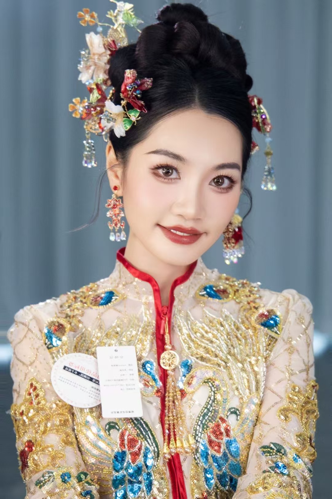 新娘秀禾服 标签未撕