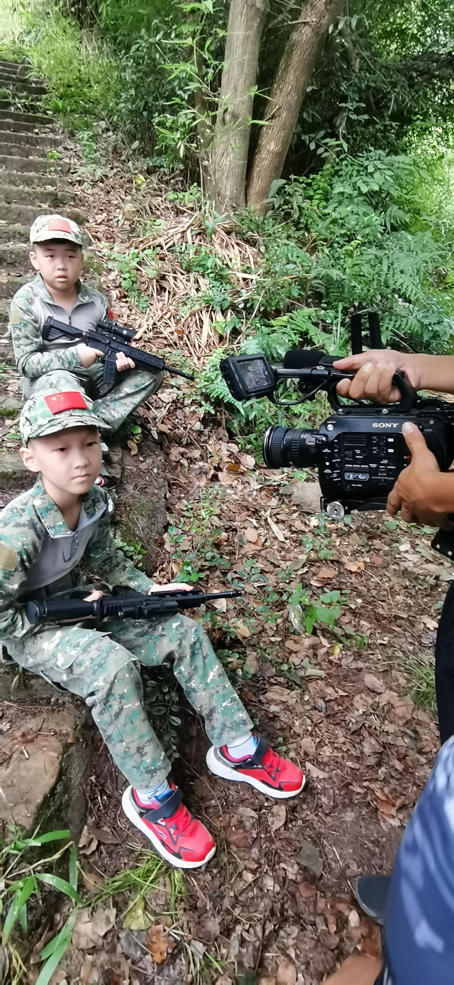 老师新剧《烈火战狼》少儿参与