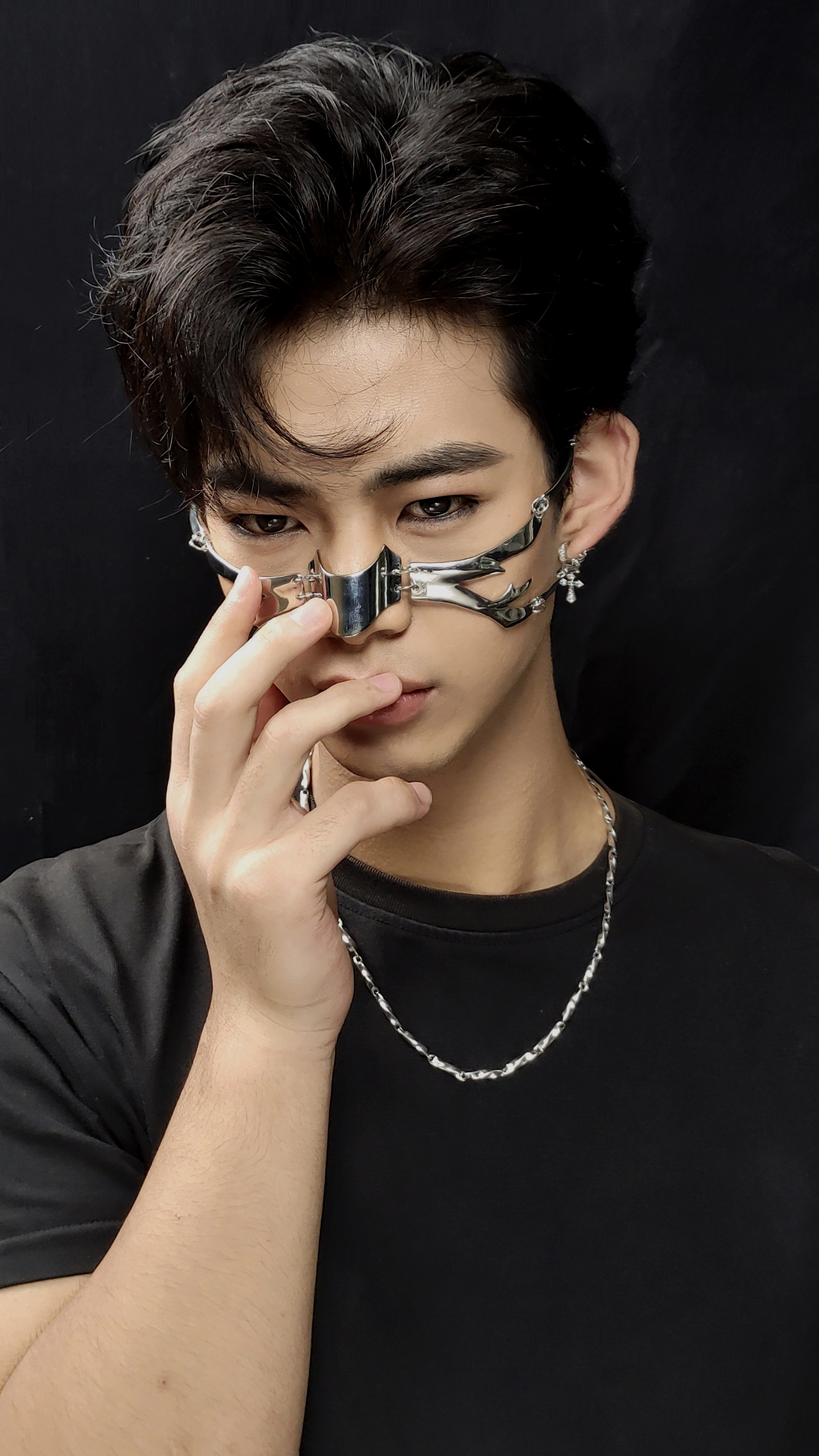 在北京做化妆师 月入一万算高的吗