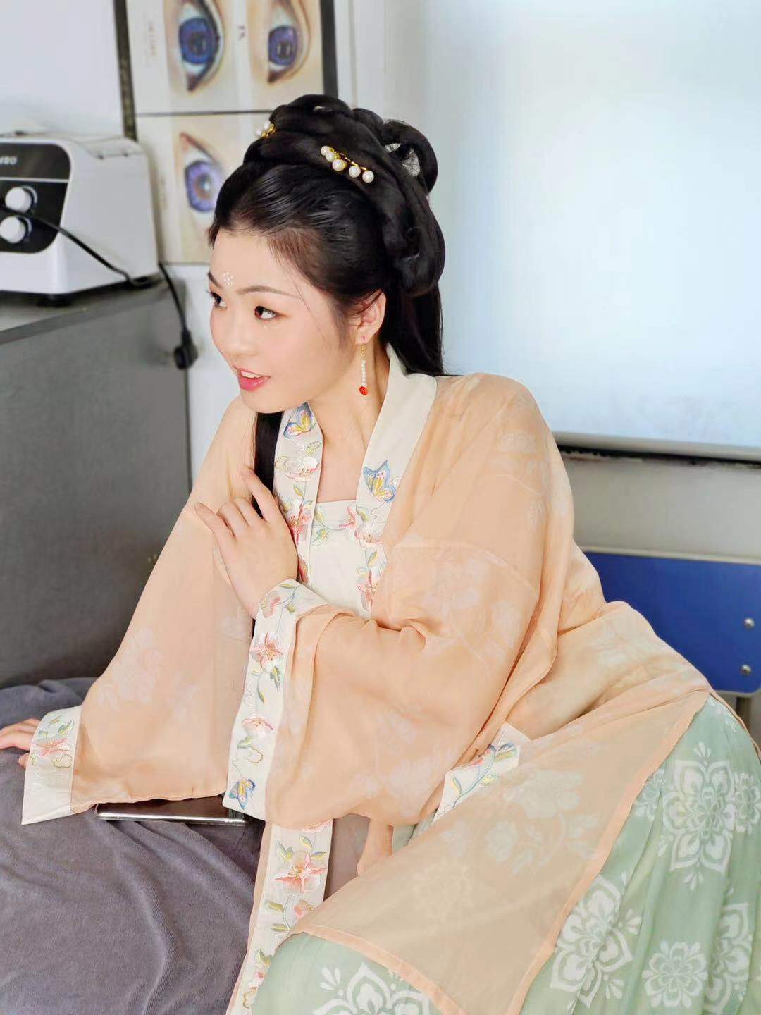 当化妆师最怕的是什么 还有什么 当然是724的工作状态