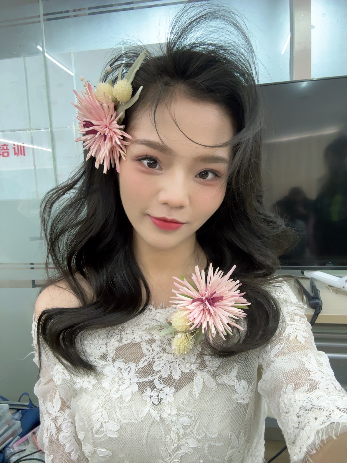 男化妆师老了剧组还会要吗 男化妆师最怕什么