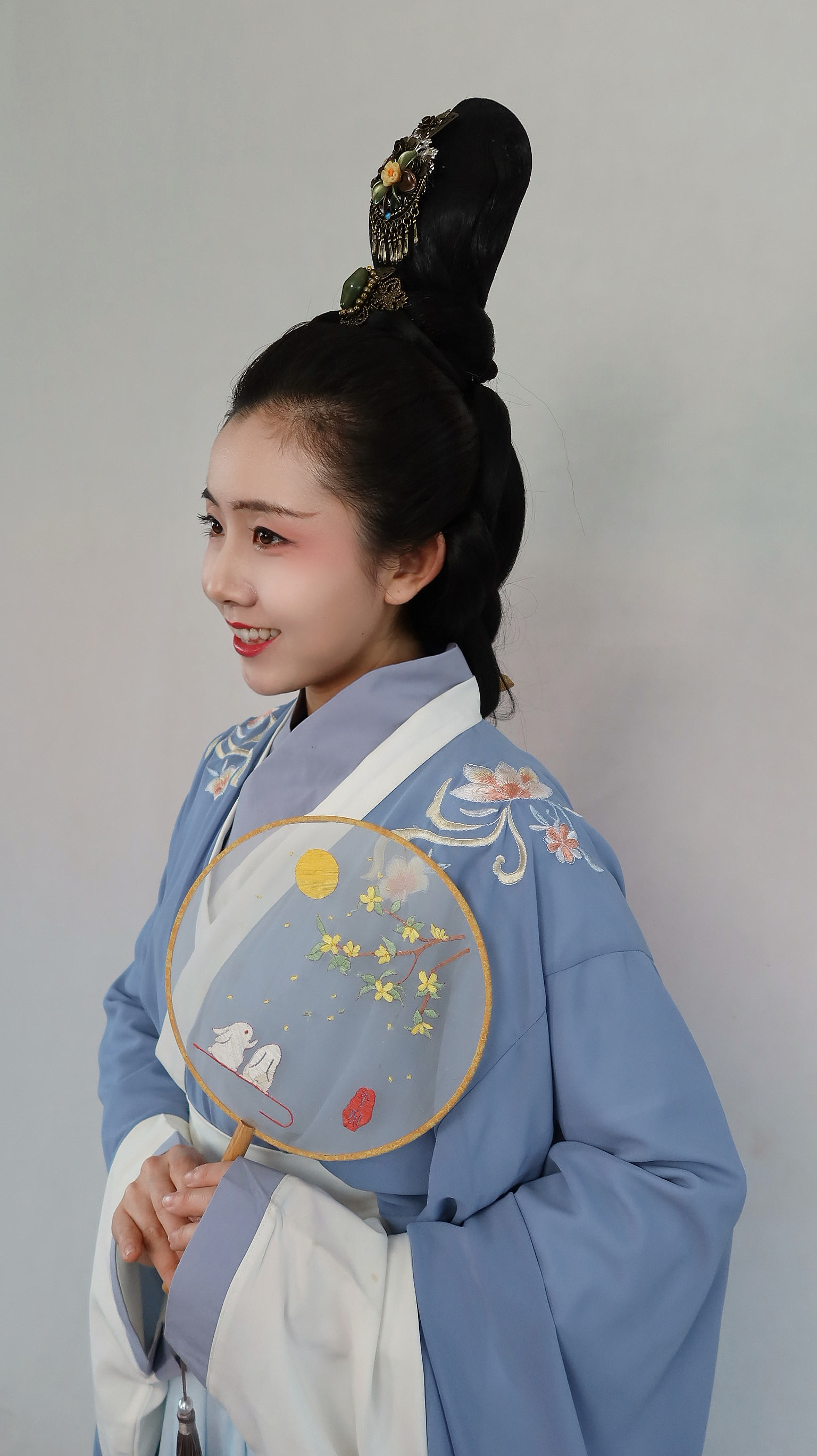 女生学影视化妆有出路吗