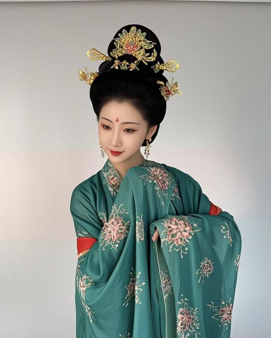 从技能提升到人脉拓展：影视化妆职业发展策略