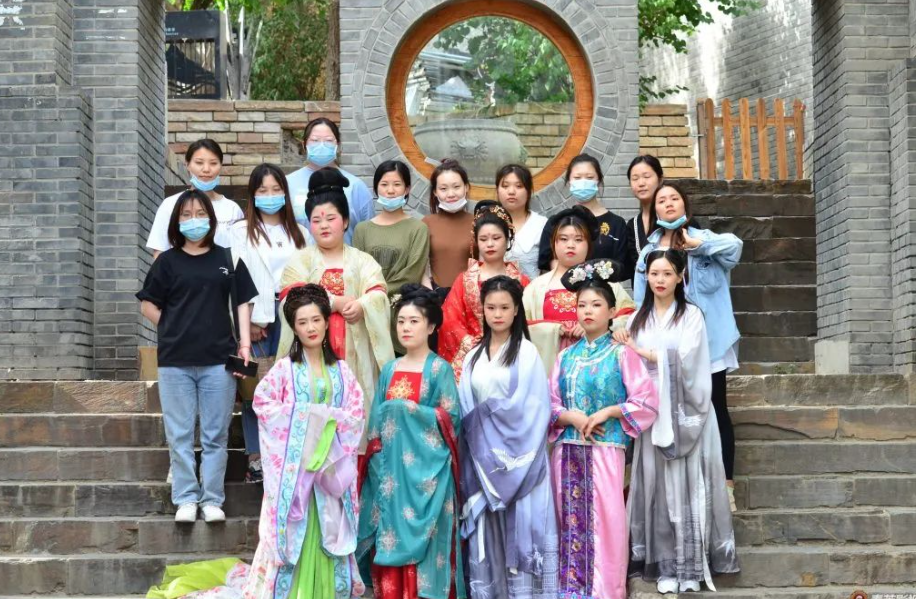 化妆师在剧组没时间睡觉吗