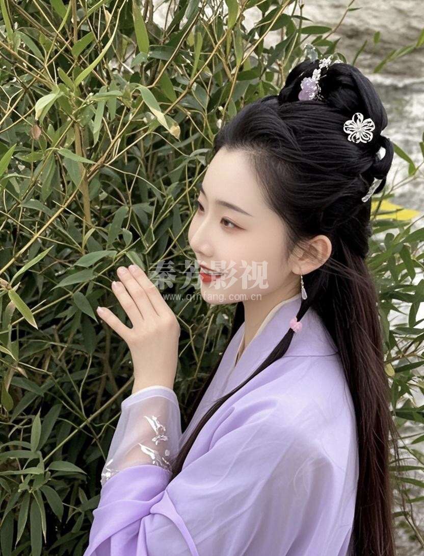 紫衣圆脸美女 学员都喜欢