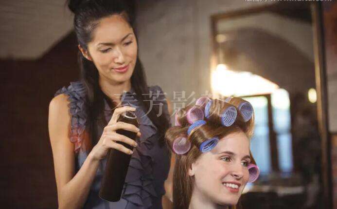 剧组化妆师的晋升速度受哪些因素影响