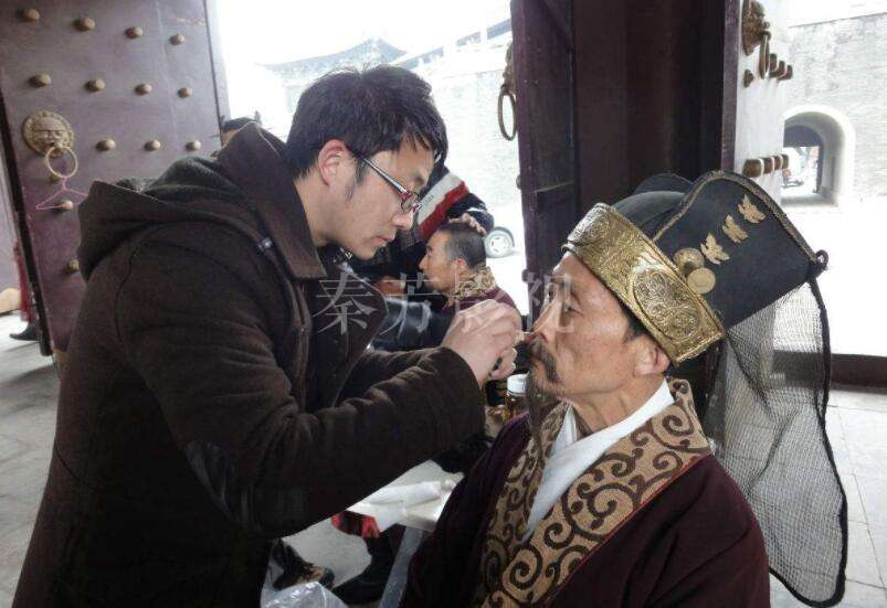 剧组化妆师的工作环境和工作时间是怎样的