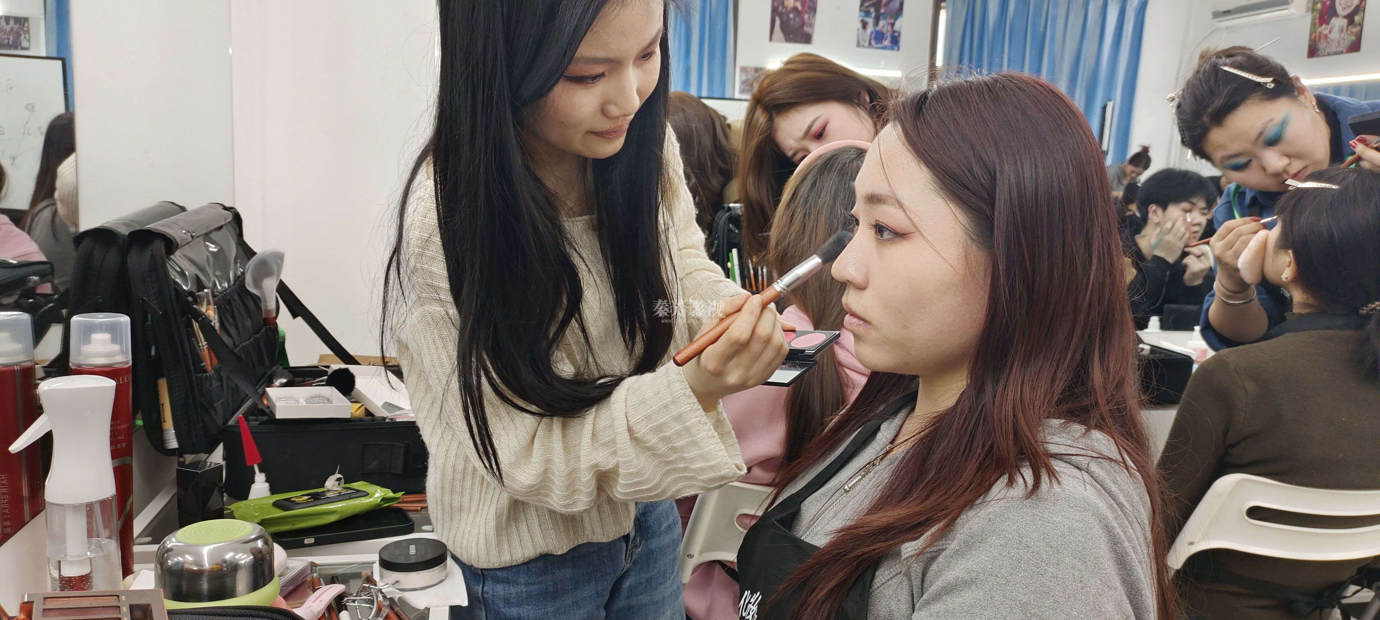 举一些通过提问引导他人思考的例子