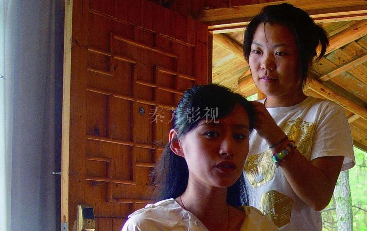 儿童演员用了成人彩妆，会刺激娇嫩皮肤 化妆师会怎么办