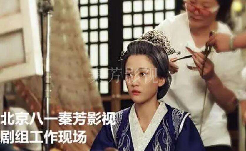 沙漠尘土场景，风沙附着面部，妆容显脏如何清洁