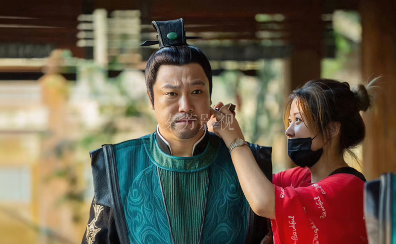 影视化妆中如何让烧伤妆的结痂效果既逼真