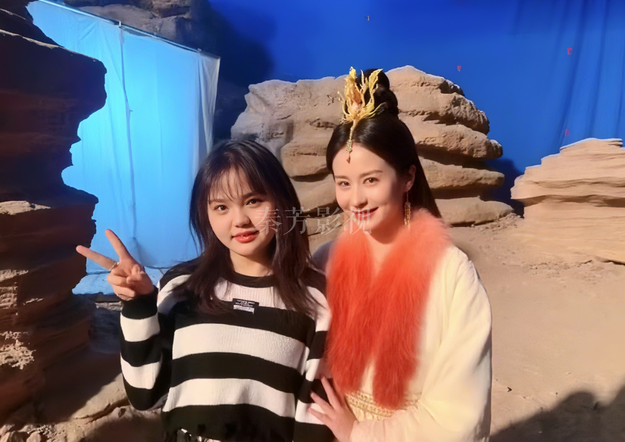 影视化妆时如何让演员的老年妆随着剧情推进呈现自然衰老变化