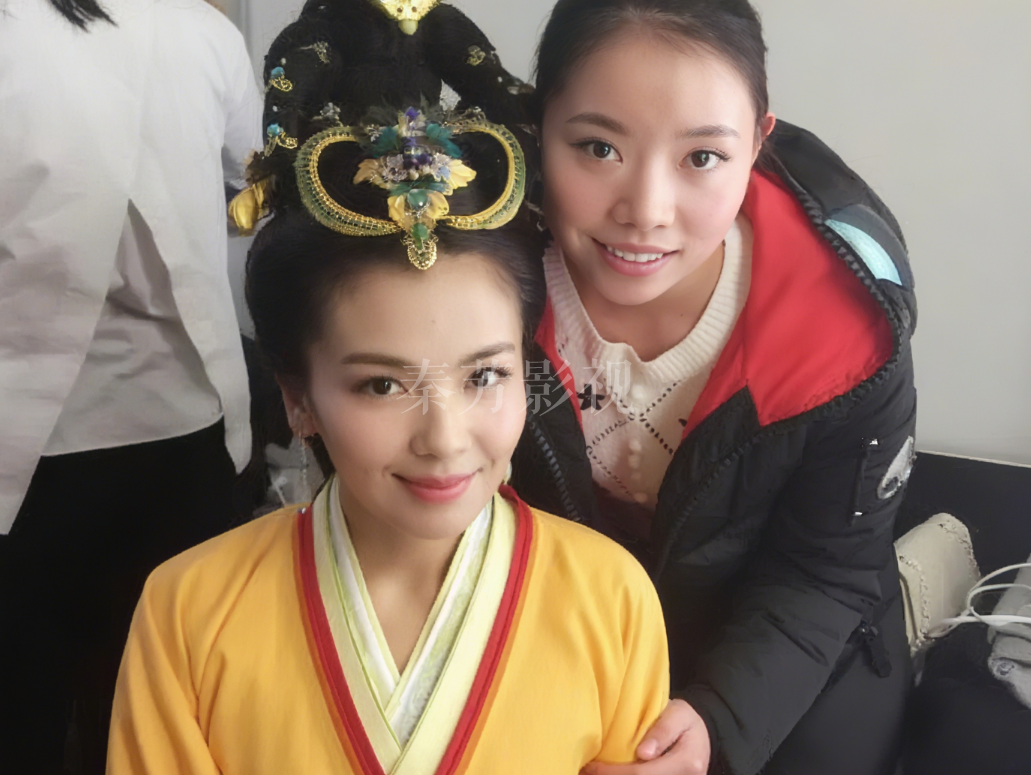 演员面部油脂分泌旺盛，妆前怎样护理能减少后续出油？