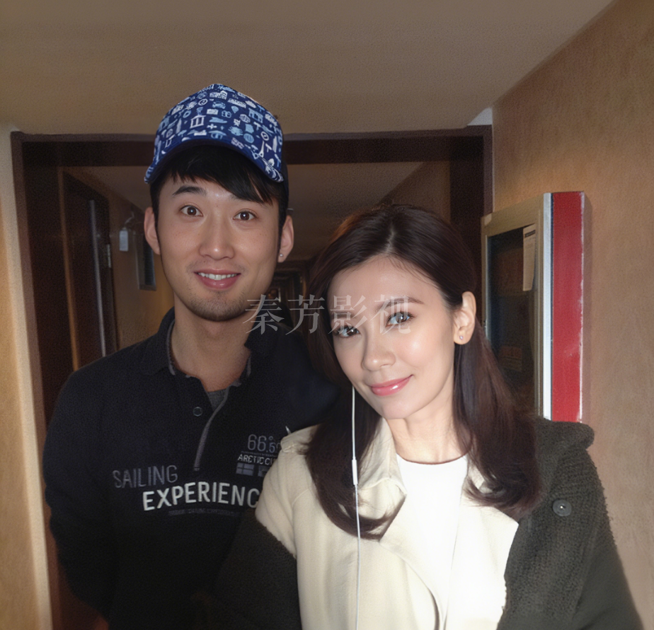 古装戏中演员的钗环等饰品容易反光，影响镜头效果，怎样处理