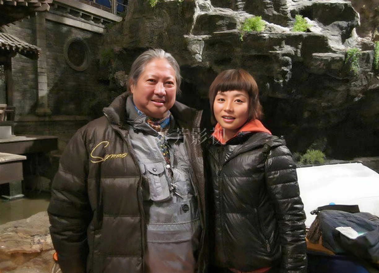 拍摄动作戏时，演员出汗导致粉底斑驳怎样快速补妆不影响拍摄进度