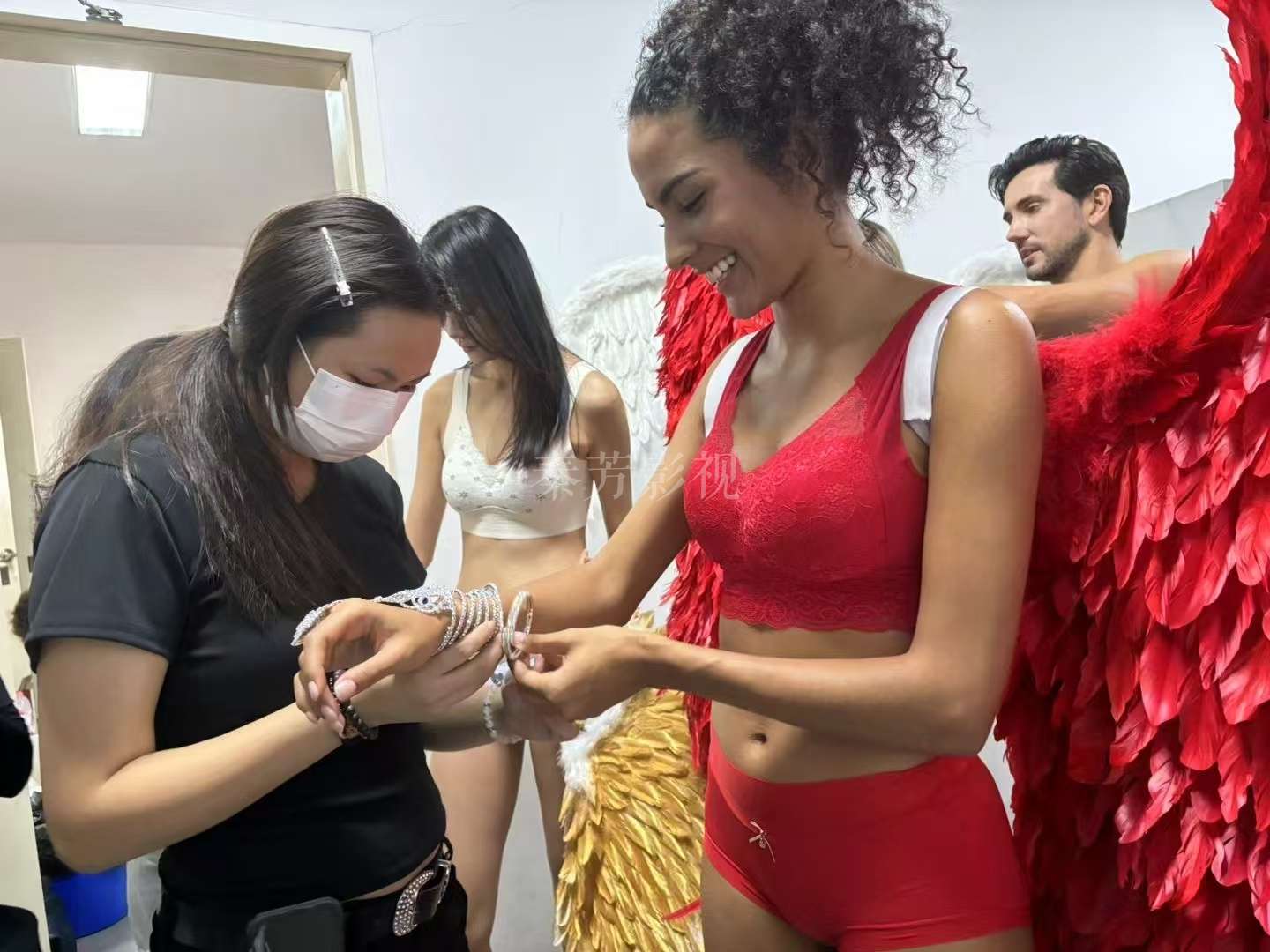 现代剧运动员角色的妆容怎么画才能显活力