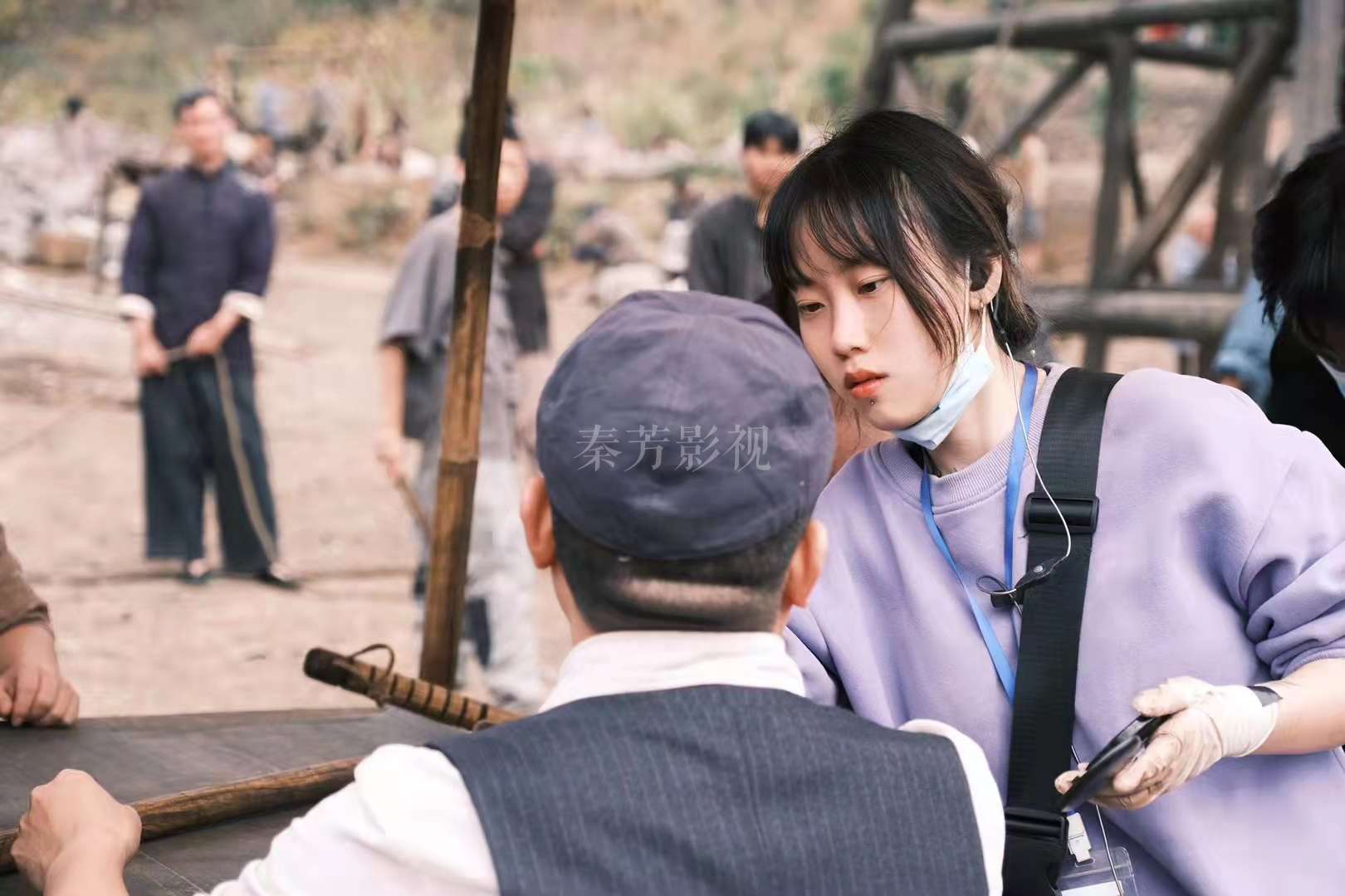 如何用高光修饰演员的塌鼻梁，提升面部立体感