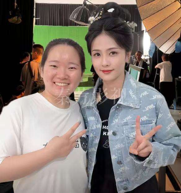 影视妆容角色适配指南：避免 “贫苦百姓涂艳色口红” 类违和问题