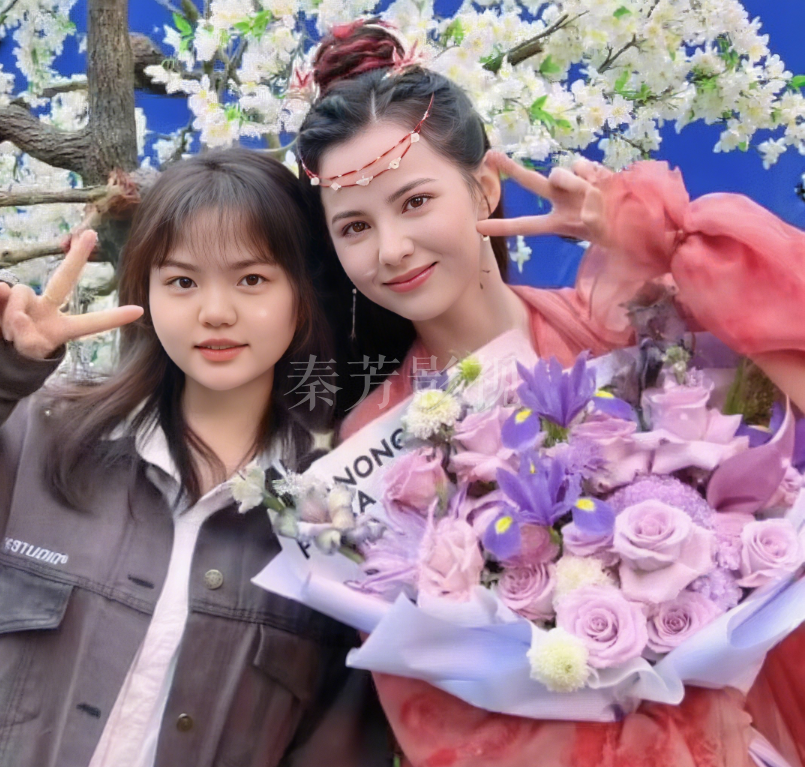 老年角色眼周皱纹多，眼影堆积在褶皱里显脏如何处理