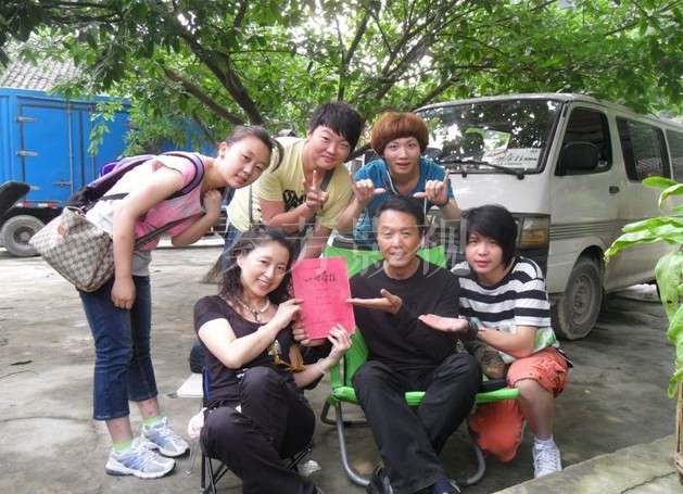 唇线过于清晰，在镜头下显刻板如何晕染自然