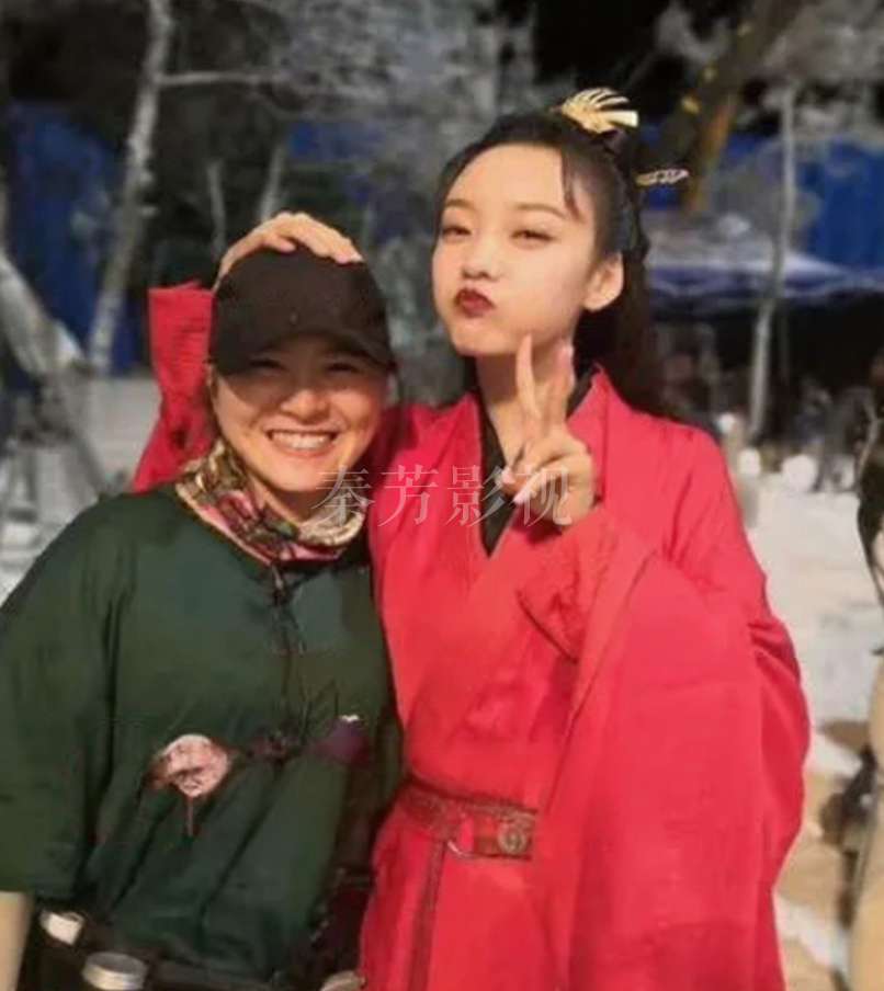 妆容灵感与导演要求冲突，如何平衡艺术表达与剧情需求