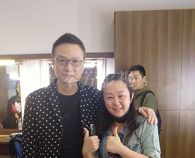 高温场景下，演员大量出汗导致妆容融化如何持妆