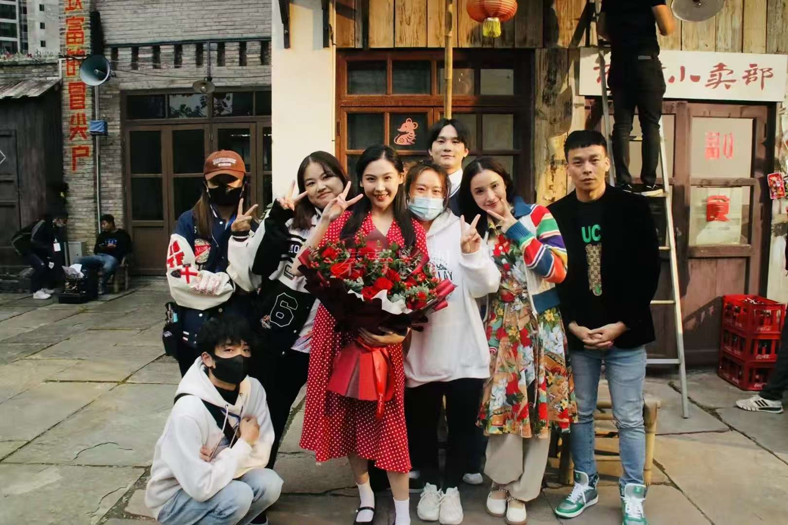 双胞胎 / 相似角色，妆容如何做出细微区分又保持统一