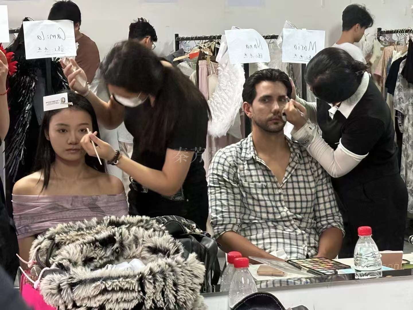 卸妆产品刺激性强，导致演员皮肤泛红、脱皮如何选择温和款