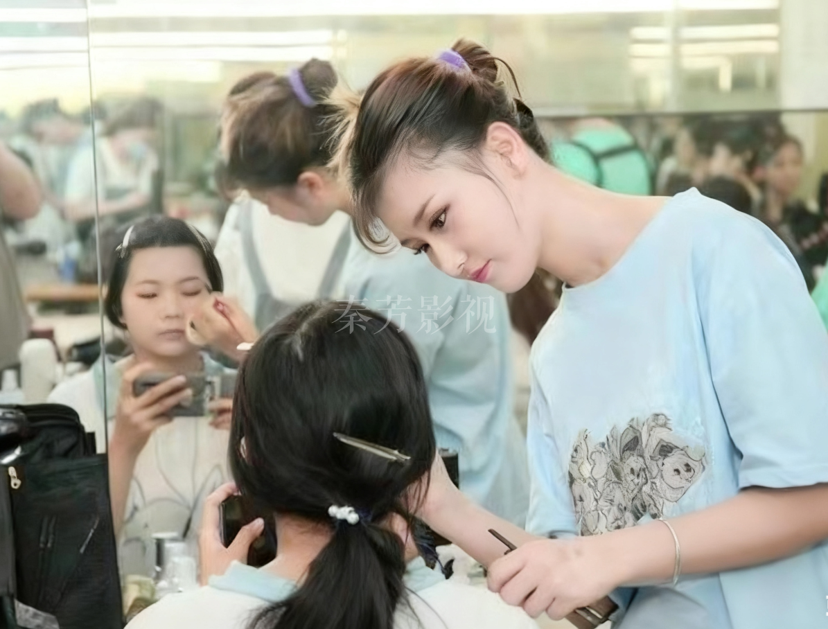 化妆刷清洁不彻底，残留彩妆导致妆容混色如何避免